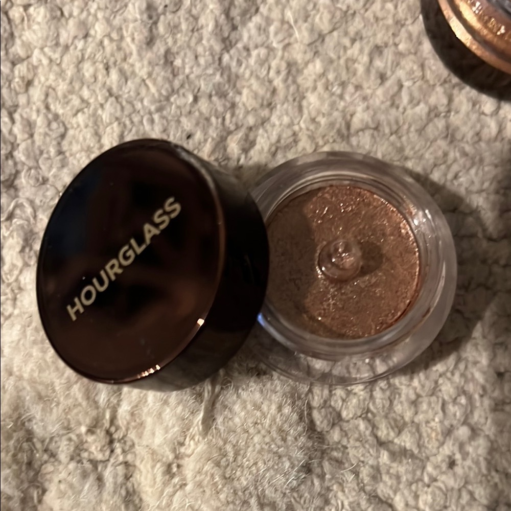 Hourglass Scattered light eye shadow- Foil, Vivid, Reflect colours - Picture 3 of 5